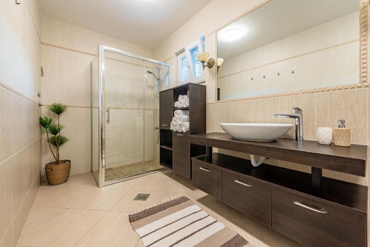 Villa Tatijana Zadarvillas Kukljica Exteriör bild